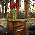 Commodore Hotel 4*