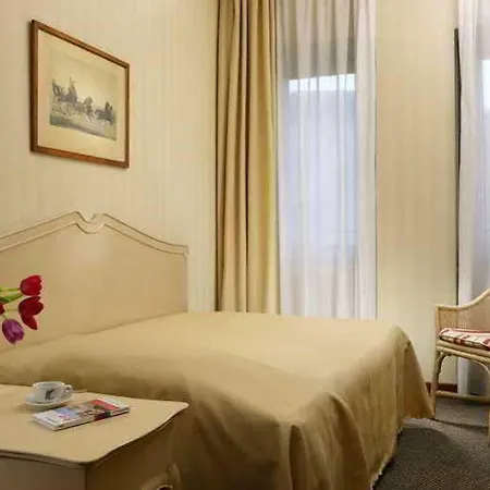 Commodore Hotell 4*