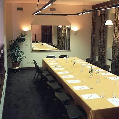 Commodore Hotell 4*