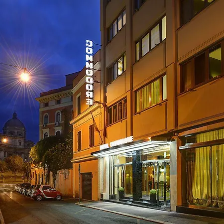 Commodore Hotell 4*